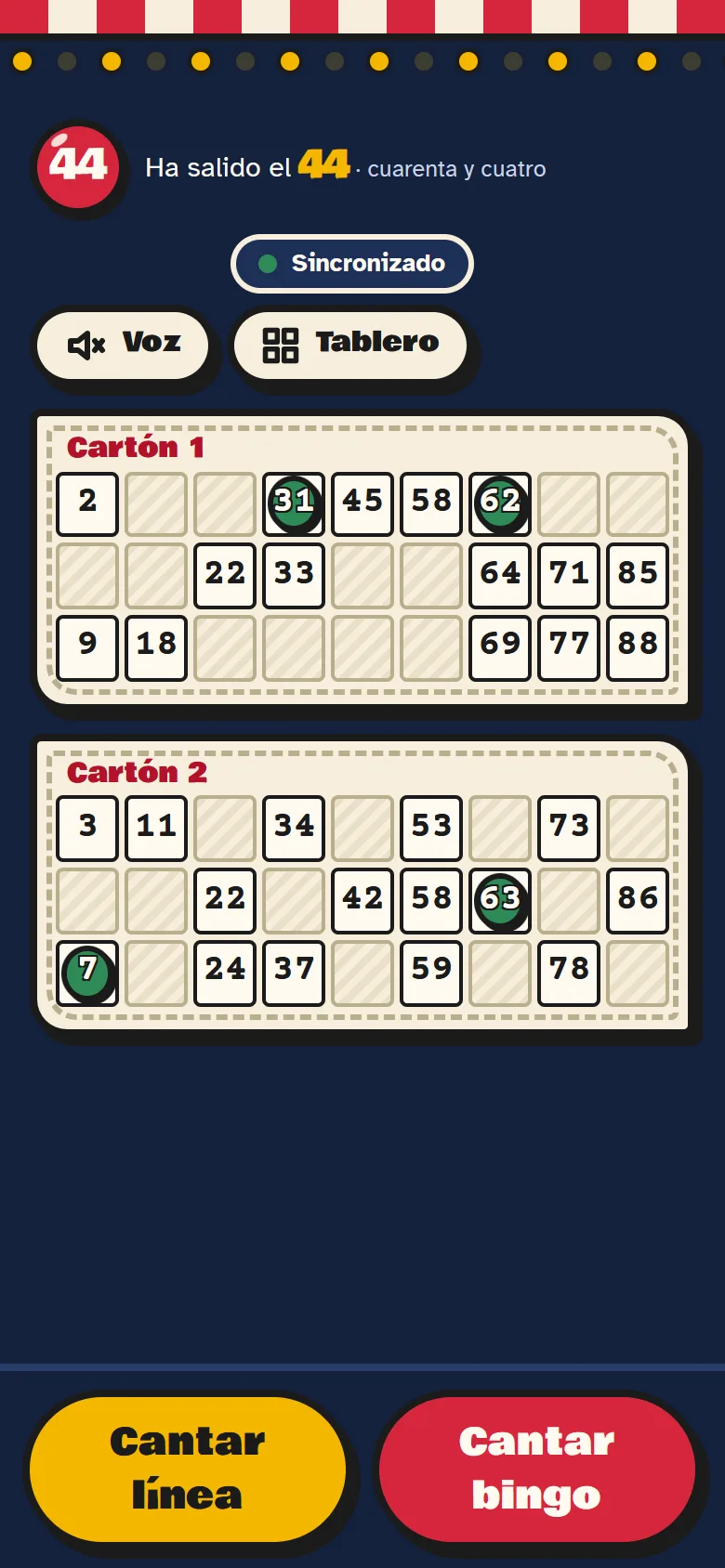 Pantalla de un jugador con dos cartones y los botones Cantar línea y Cantar bingo